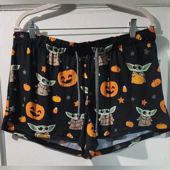 💫🎃NWT Womens Star Wars Halloween theme Pyjama 2 piece set size: L - Picture 4 of 6